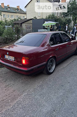 Седан BMW 520 1991 в Чернівцях