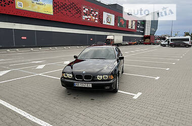Седан BMW 520 2000 в Киеве