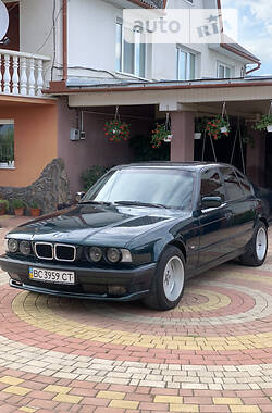 Седан BMW 525 1995 в Тячеві