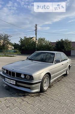 Седан BMW 525 1990 в Василькові