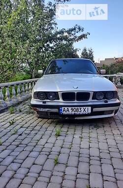 Седан BMW 535 1988 в Буче