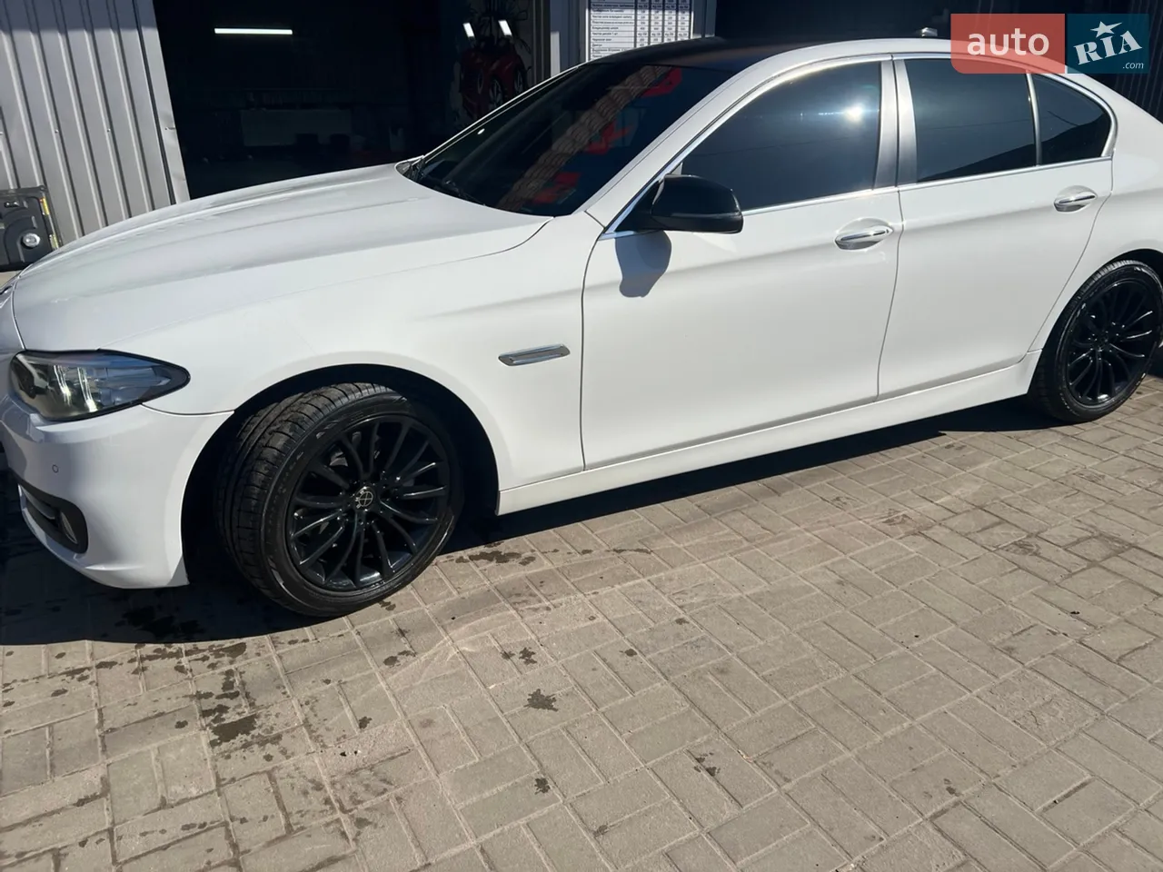 2016 BMW 5er - мініатюра 21