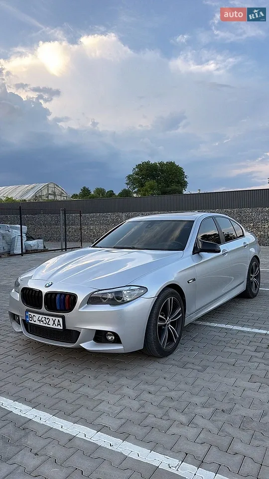 2011 BMW 5er - мініатюра 10