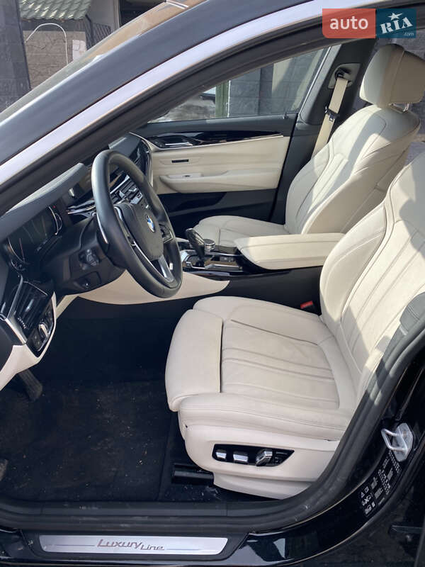 Лифтбек BMW 6 Series GT 2018 в Ровно фото 17 Лифтбек BMW 6 Series GT 2018 в Ровно