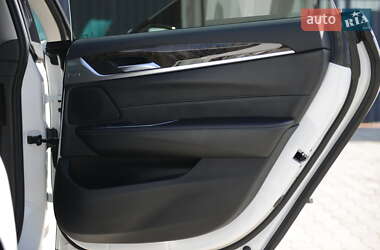 Лифтбек BMW 6 Series GT 2018 в 