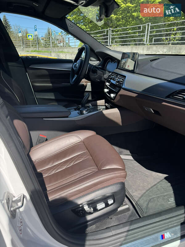 Ліфтбек BMW 6 Series GT 2017 в Тернополі фото 60 Ліфтбек BMW 6 Series GT 2017 в Тернополі