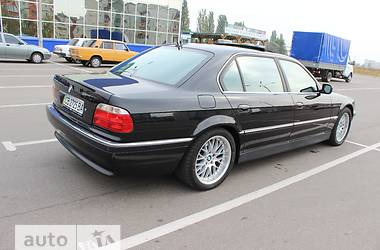 Седан BMW 7 Series 2000 в Чернигове