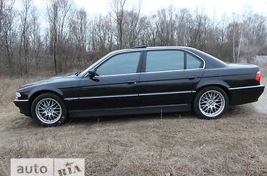 Седан BMW 7 Series 2000 в Чернигове