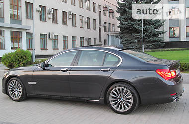 Седан BMW 7 Series 2009 в Ровно