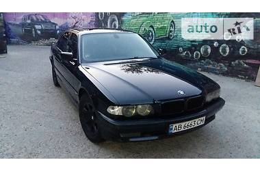 Седан BMW 7 Series 2001 в Киеве