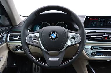 Седан BMW 7 Series 2017 в Киеве