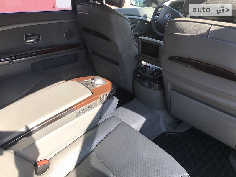 Седан BMW 7 Series 2004 в Дніпрі