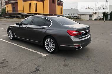 Седан BMW 7 Series 2016 в 