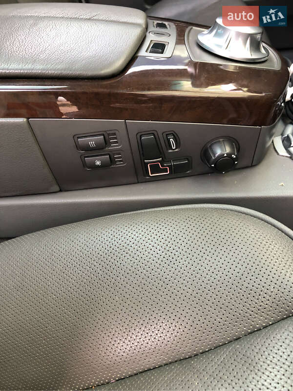 Седан BMW 7 Series 2002 в Львові