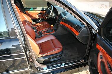 Седан BMW 7 Series 2001 в 