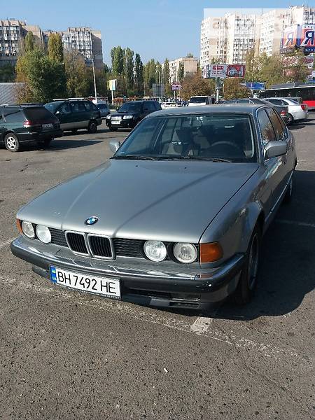 Седан BMW 7 Series 1990 в Одессе