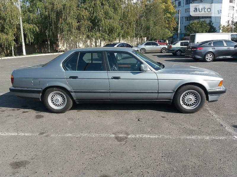 Седан BMW 7 Series 1990 в Одессе