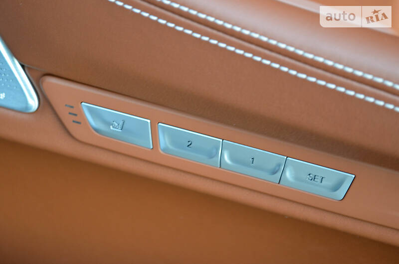 Седан BMW 7 Series 2016 в Києві