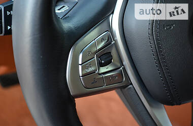Седан BMW 7 Series 2016 в 