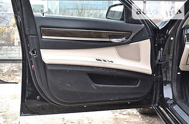 Седан BMW 7 Series 2011 в 