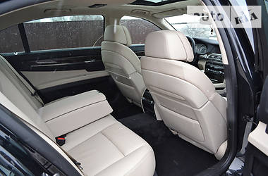 Седан BMW 7 Series 2011 в 