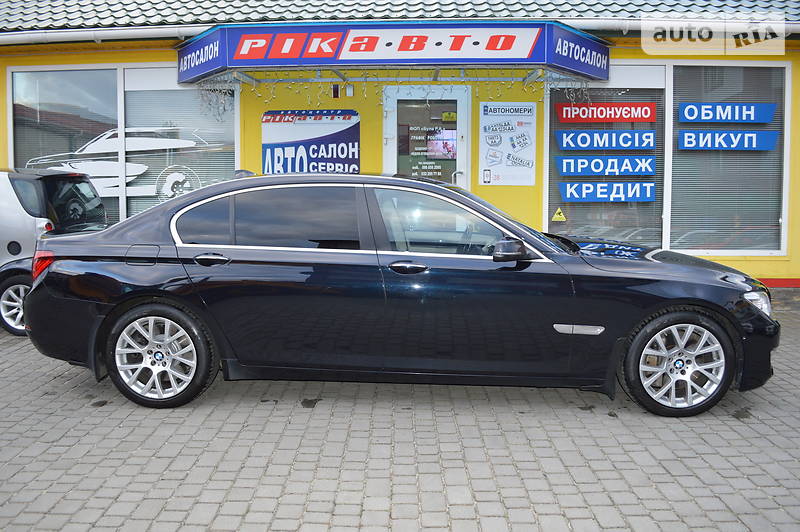 Седан BMW 7 Series 2015 в Львове