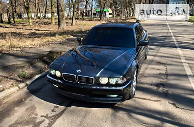 Седан BMW 7 Series 2001 в Чернівцях