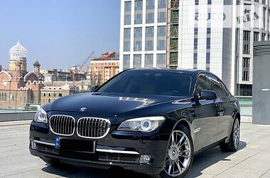 Седан BMW 7 Series 2011 в 