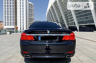 Седан BMW 7 Series 2011 в 