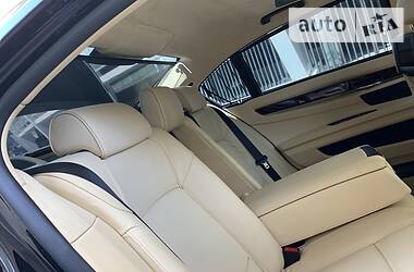 Седан BMW 7 Series 2011 в 
