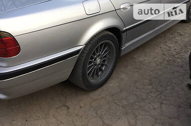 Седан BMW 7 Series 2001 в 