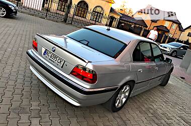 Седан BMW 7 Series 2001 в 