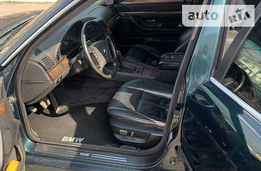 Седан BMW 7 Series 1996 в 