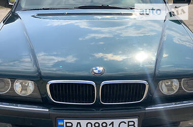 Седан BMW 7 Series 1996 в 