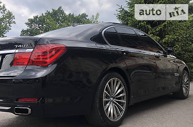 BMW 7 Series 2011