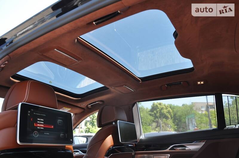 Седан BMW 7 Series 2017 в Одессе