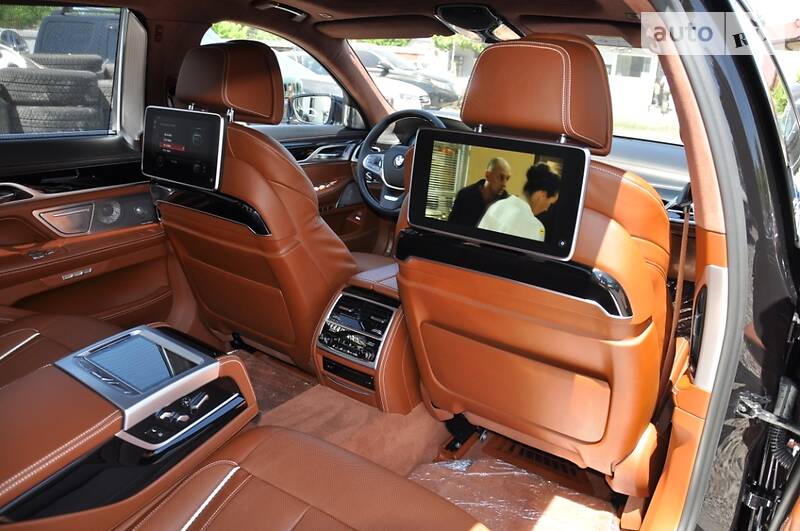 Седан BMW 7 Series 2017 в Одессе
