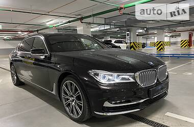 Седан BMW 7 Series 2017 в Киеве