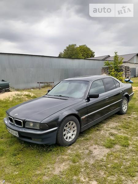 Седан BMW 7 Series 1994 в Березному