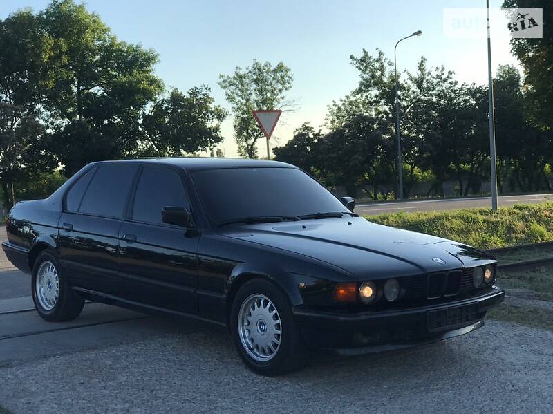 Седан BMW 7 Series 1990 в Днепре