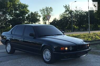 Седан BMW 7 Series 1990 в Днепре