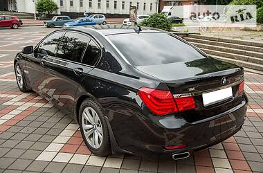 Седан BMW 7 Series 2008 в 