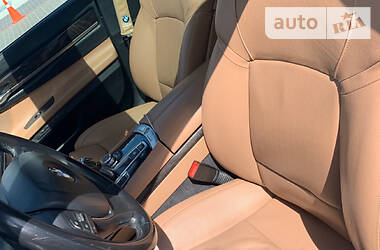 Седан BMW 7 Series 2011 в 