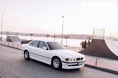 Седан BMW 7 Series 1995 в Тернополе