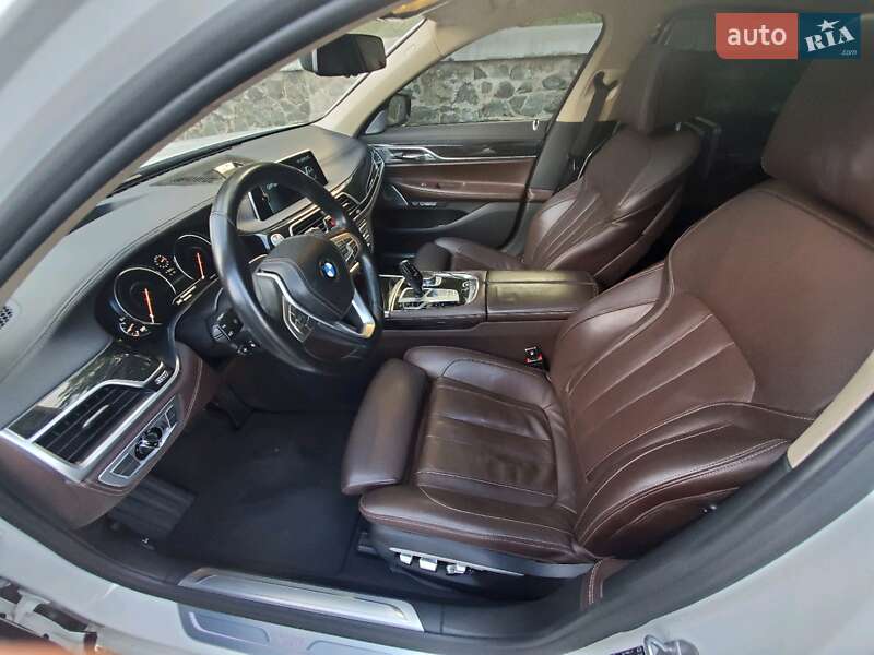 Седан BMW 7 Series 2015 в Києві