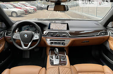 Седан BMW 7 Series 2019 в Киеве