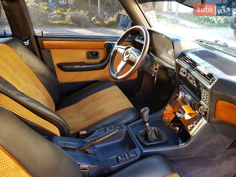 Седан BMW 7 Series 1985 в Виннице фото 20 Седан BMW 7 Series 1985 в Виннице