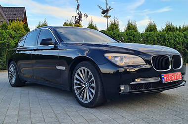 Седан BMW 7 Series 2011 в Стрию