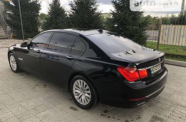 Седан BMW 7 Series 2010 в Ужгороді