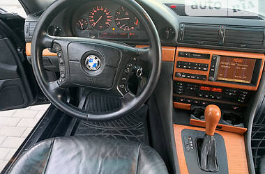 Седан BMW 7 Series 2000 в Днепре